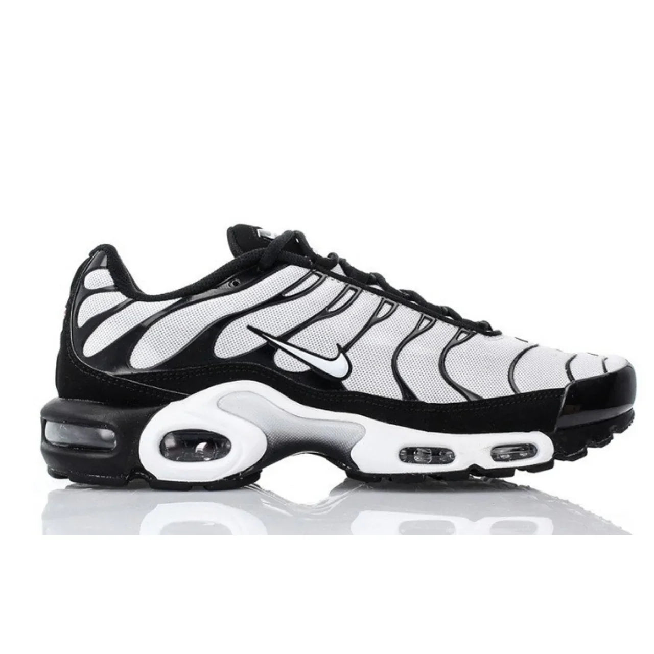 Nike Air Max Plus "Panda"